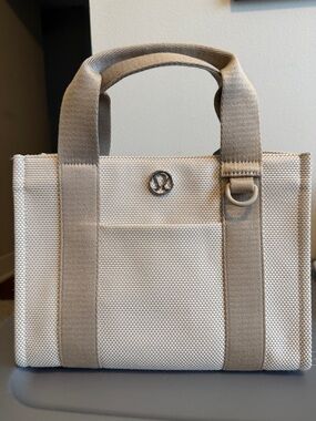 lululemon athletica Two-Tone Canvas Mini Tote Bag 4.5L